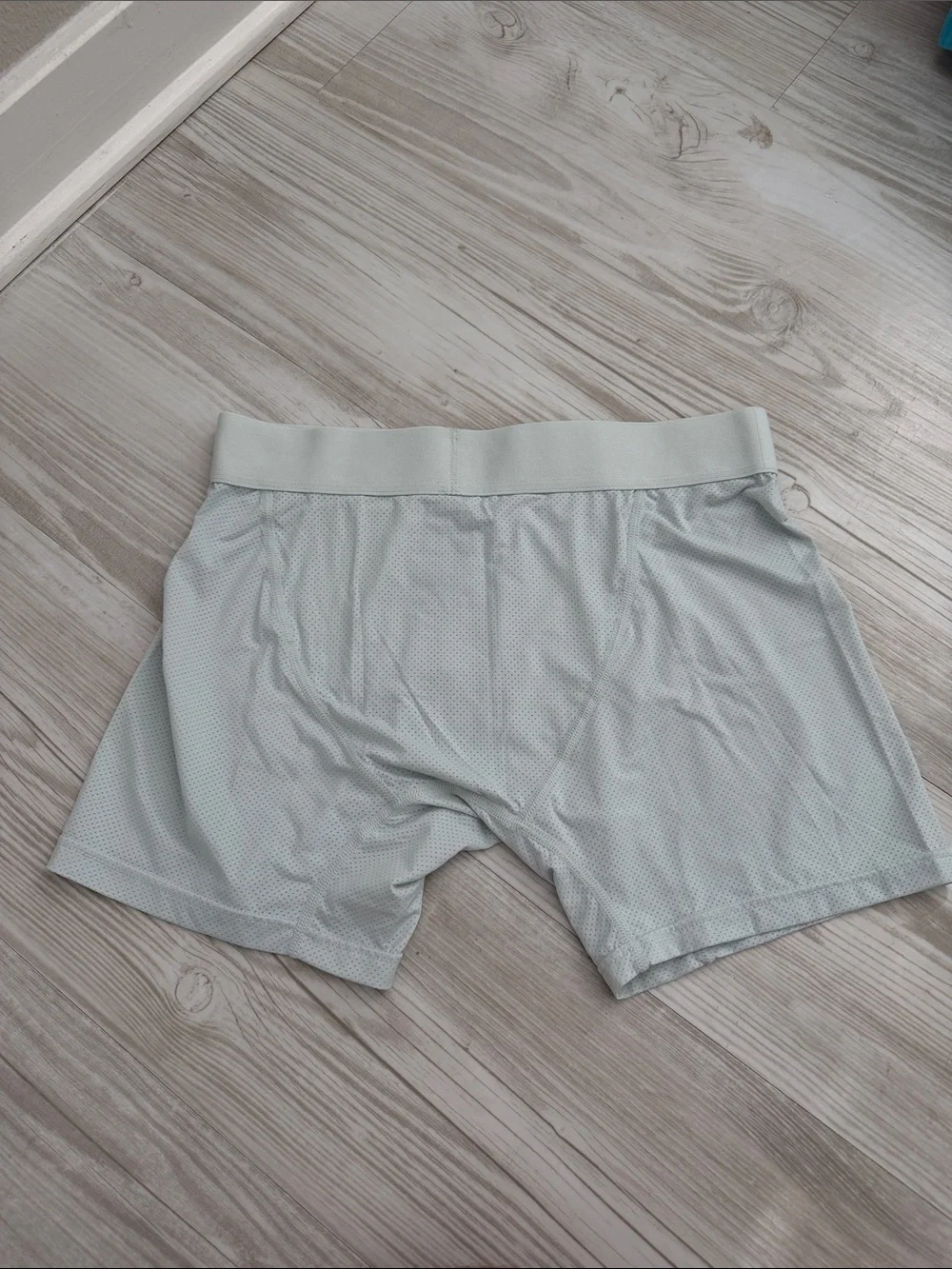 Pair of Thieves light seafoam